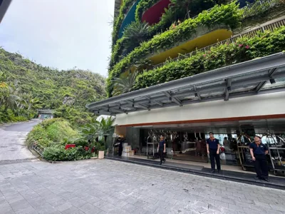 The High-Floor Beachfront Residence, Dual-Balcony Mountain-Sea Views, 5-star Cat Ba Resort with Private Beach and Premium Onsen – Photos 14