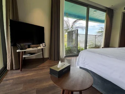 The High-Floor Beachfront Residence, Dual-Balcony Mountain-Sea Views, 5-star Cat Ba Resort with Private Beach and Premium Onsen – Photos 15